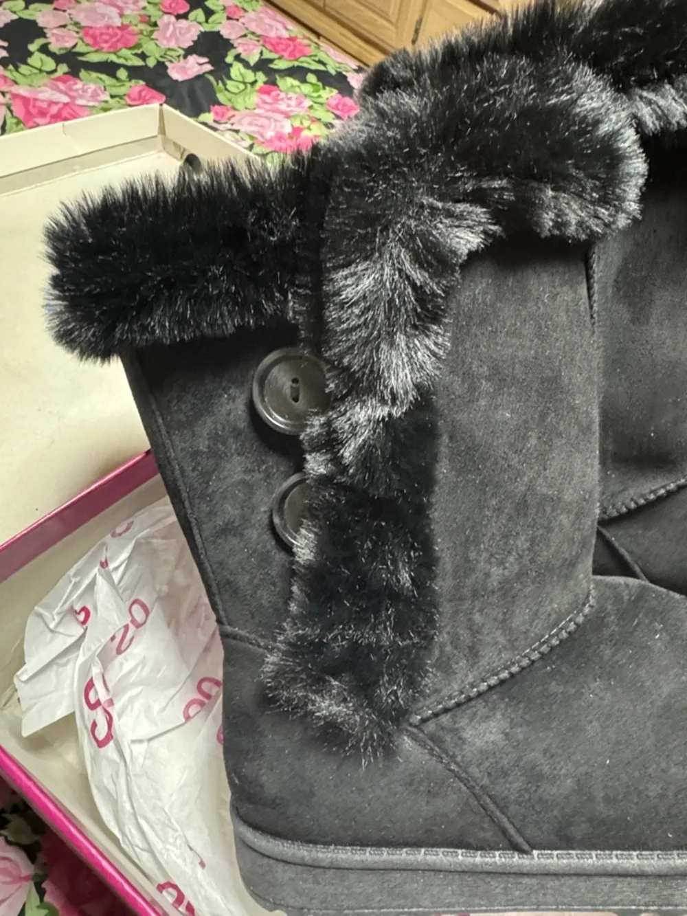 NEW SO Black Faux Fur Cuff Winter Boots for Women